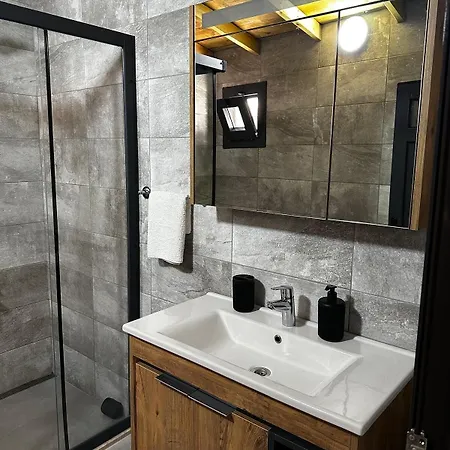 Hotel Vasvija *